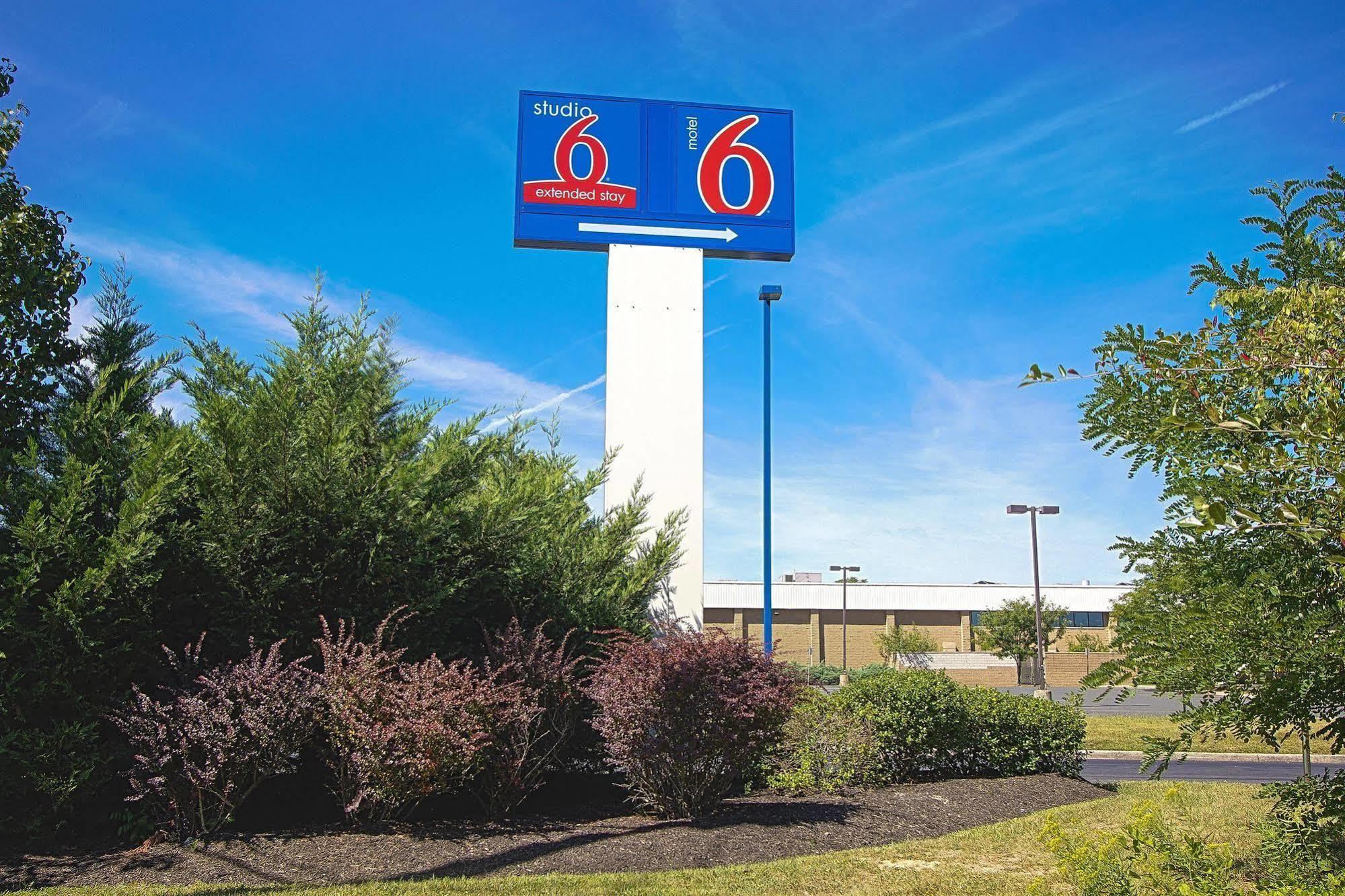 Motel 6-East Brunswick, Nj Buitenkant foto